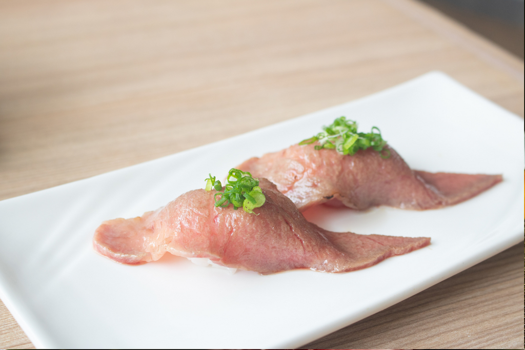 What is Beef Sushi? Discover the World of A5 Wagyu Sushi!